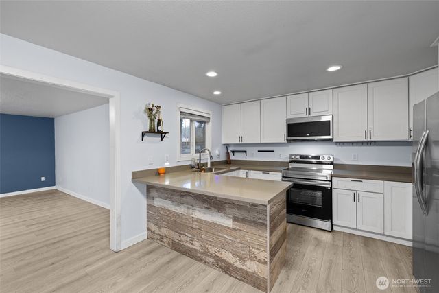 15001 11th Avenue E, Tacoma, WA 98445