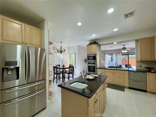 21215 Escondido Street, Woodland Hills, CA 91364