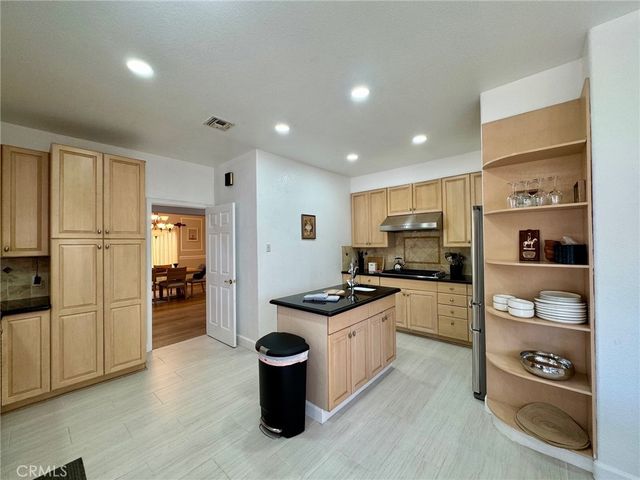 21215 Escondido Street, Woodland Hills, CA 91364