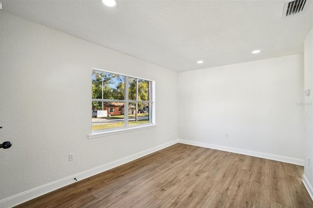 13929 2ND STREET, Dade City, FL 33525