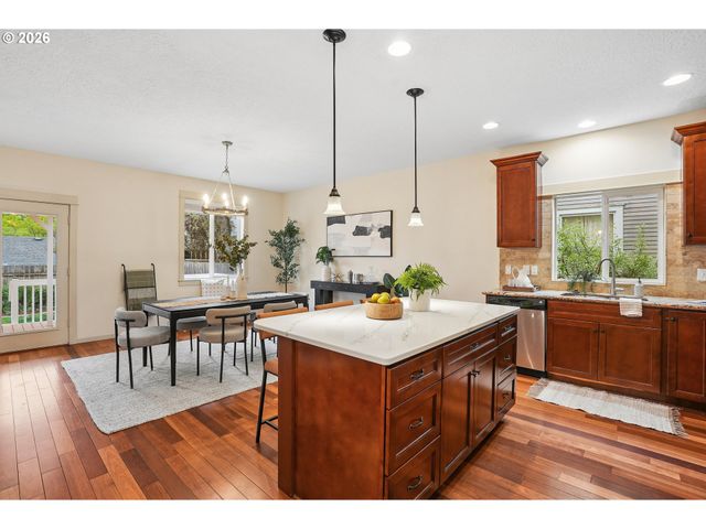 4515 Se GLADSTONE St, Portland, OR 97206