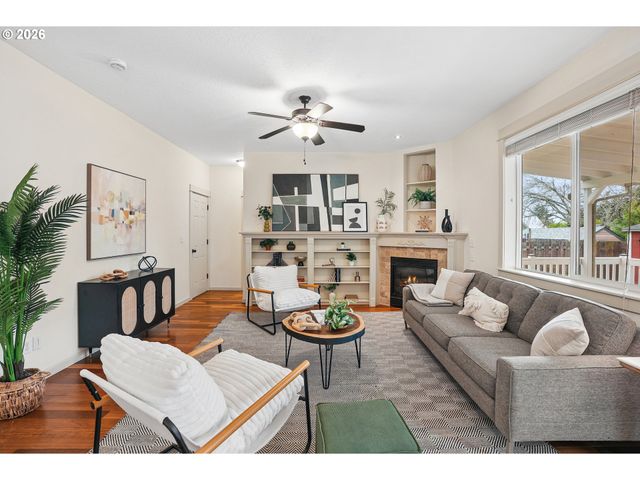 4515 Se GLADSTONE St, Portland, OR 97206