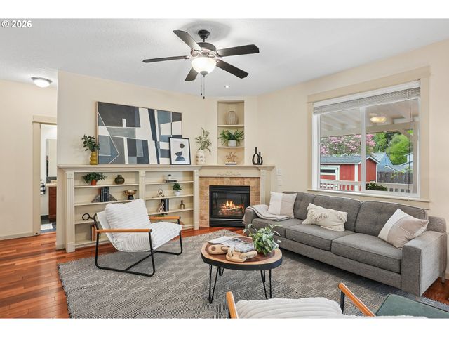 4515 Se GLADSTONE St, Portland, OR 97206