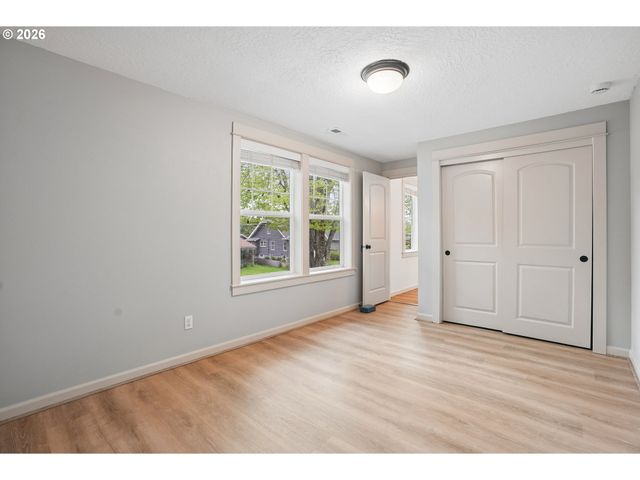 4515 Se GLADSTONE St, Portland, OR 97206