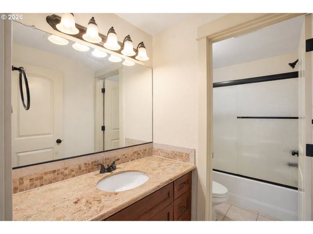 4515 Se GLADSTONE St, Portland, OR 97206