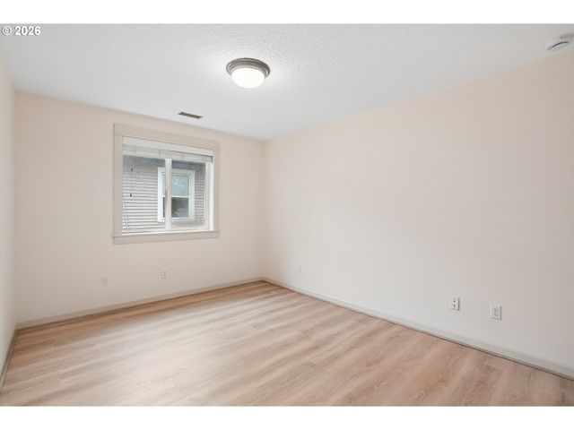 4515 Se GLADSTONE St, Portland, OR 97206