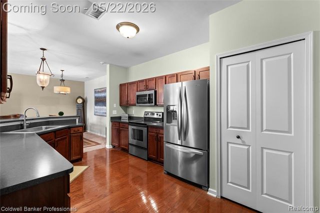 3898 Radcliff Drive 129, Canton, MI 48188