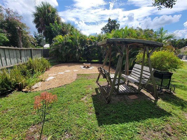 900 BOKHARA PLACE, Sarasota, FL 34232
