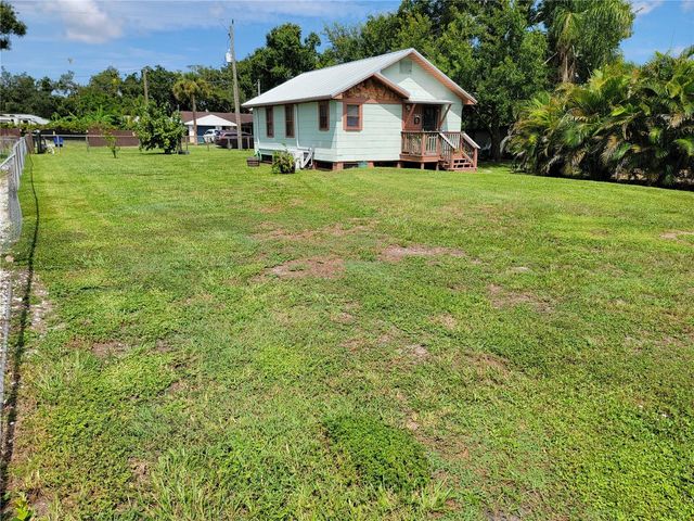 900 BOKHARA PLACE, Sarasota, FL 34232