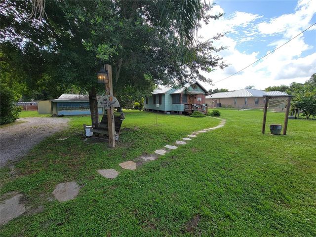 900 BOKHARA PLACE, Sarasota, FL 34232