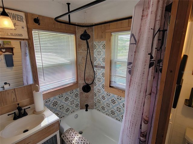 900 BOKHARA PLACE, Sarasota, FL 34232