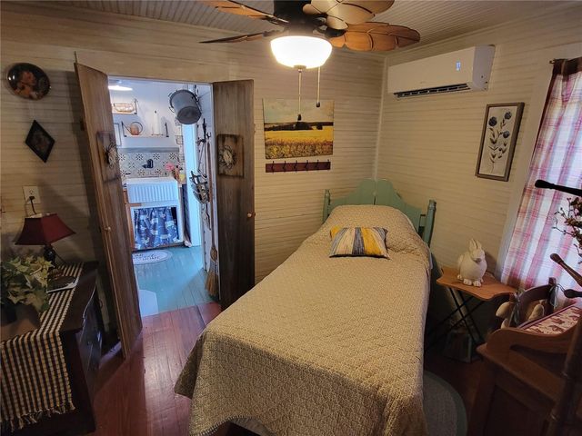900 BOKHARA PLACE, Sarasota, FL 34232