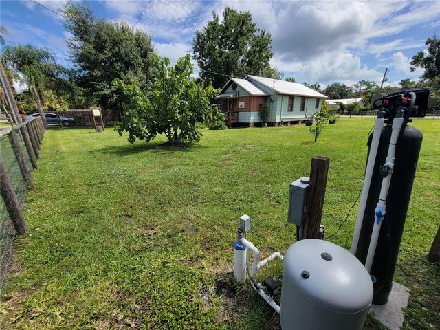 900 BOKHARA PLACE, Sarasota, FL 34232