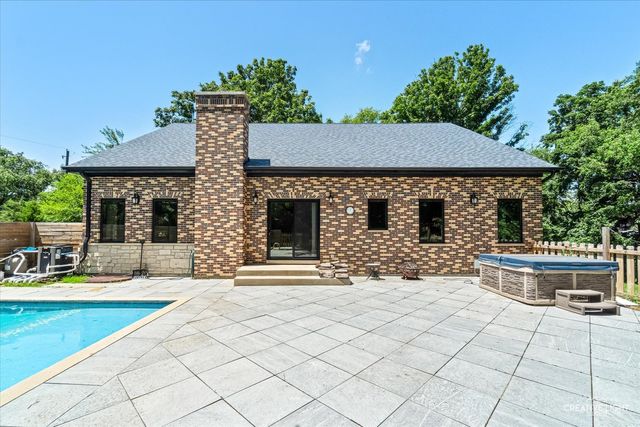 19W676 99th Street, Lemont, IL 60439