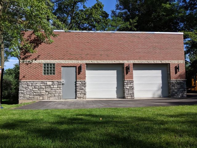 19W676 99th Street, Lemont, IL 60439