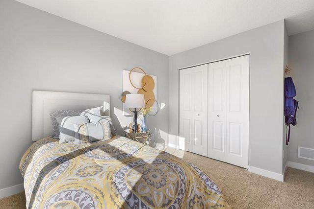 12720 Ashbury Drive, Rogers, MN 55374