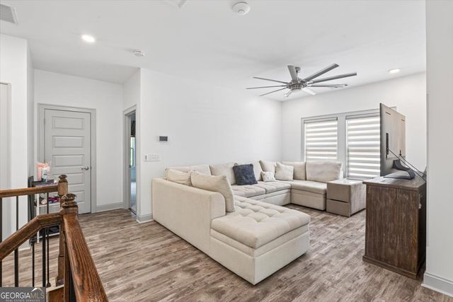 123 Grove View Road, Woodstock, GA 30189