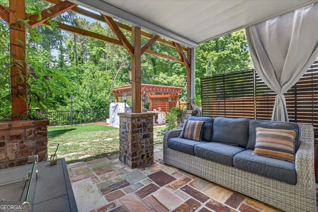 123 Grove View Road, Woodstock, GA 30189