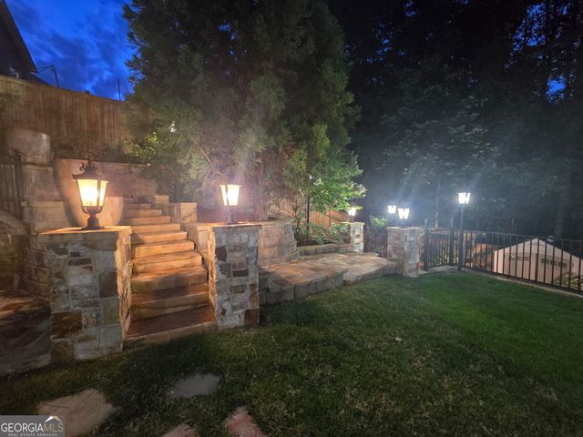 123 Grove View Road, Woodstock, GA 30189