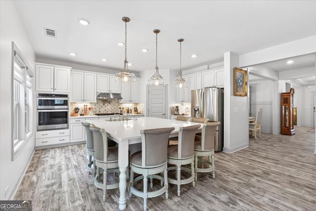 123 Grove View Road, Woodstock, GA 30189
