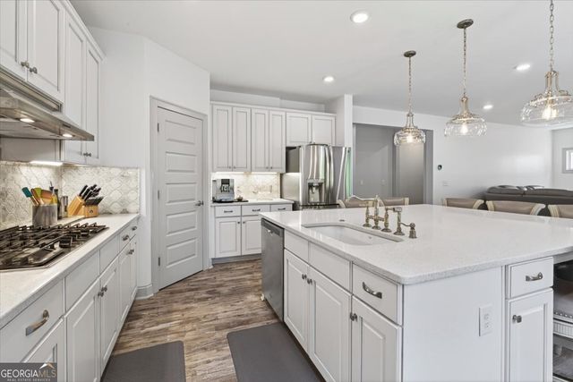 123 Grove View Road, Woodstock, GA 30189