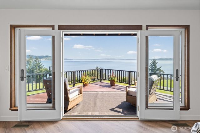 10601 87th Street Ct, Anderson Island, WA 98303