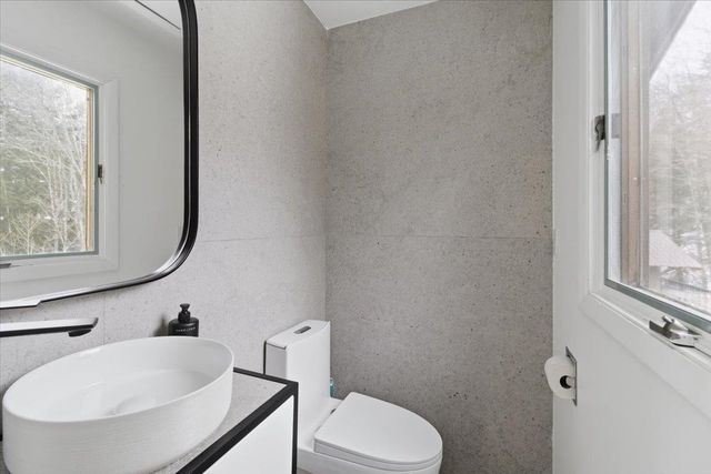 41-43 Cranberry Hill Road, Winhall, VT 05340