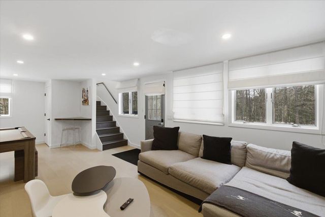 41-43 Cranberry Hill Road, Winhall, VT 05340