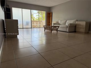 800 NE 195th Street 211, Miami, FL 33179