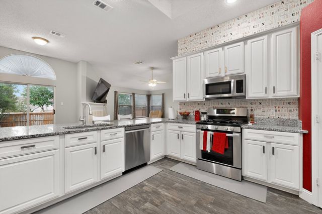 4006 Watersedge Drive, Rowlett, TX 75088