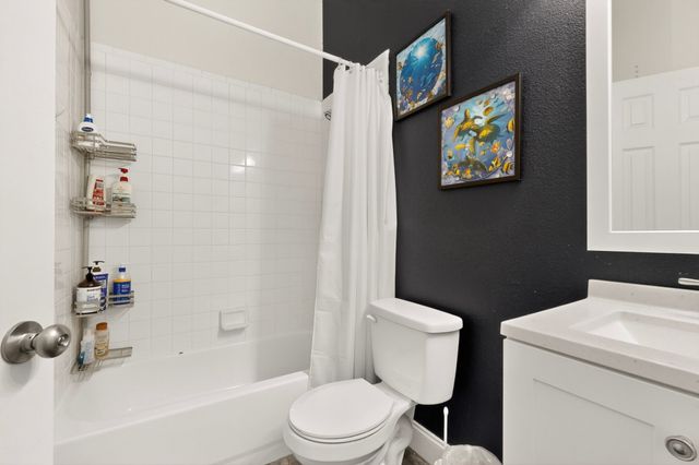 4006 Watersedge Drive, Rowlett, TX 75088