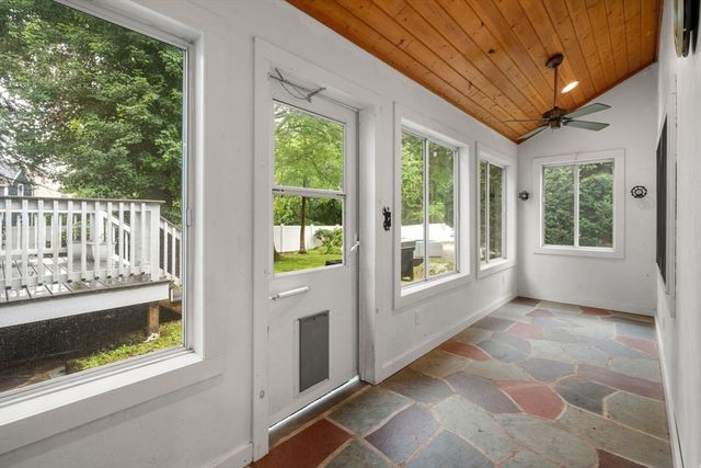 10 Locust Street, Burlington, MA 01803