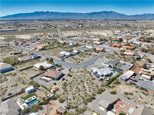 3880 Peschutes Street, Pahrump, NV 89048