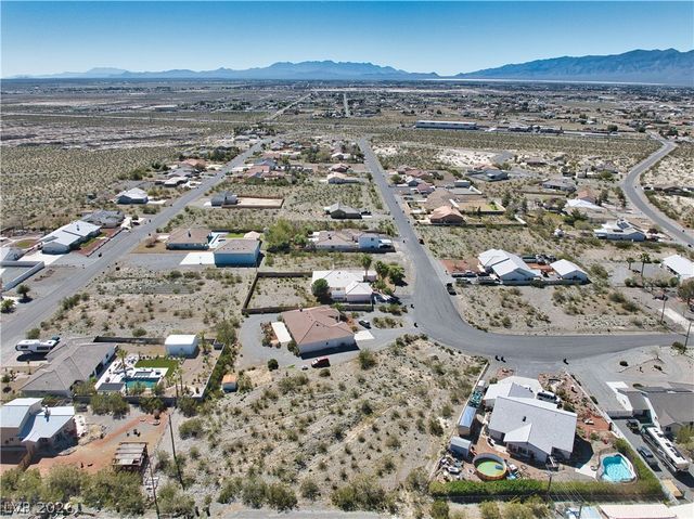 3880 Peschutes Street, Pahrump, NV 89048