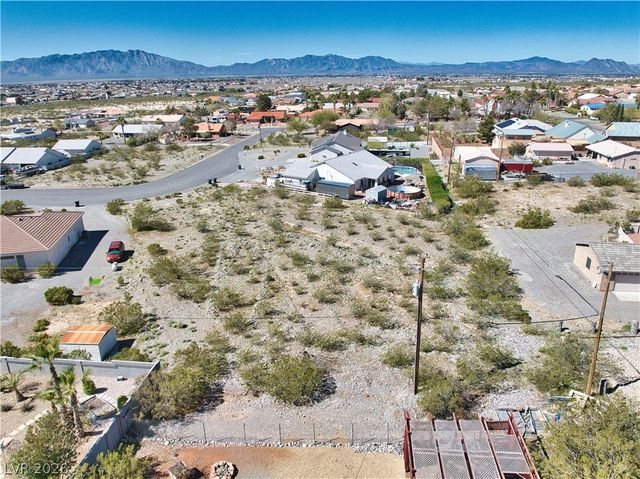 3880 Peschutes Street, Pahrump, NV 89048