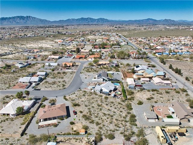 3880 Peschutes Street, Pahrump, NV 89048