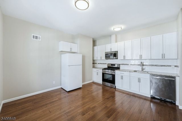 314 7Th Ave W, Newark City, NJ 07107