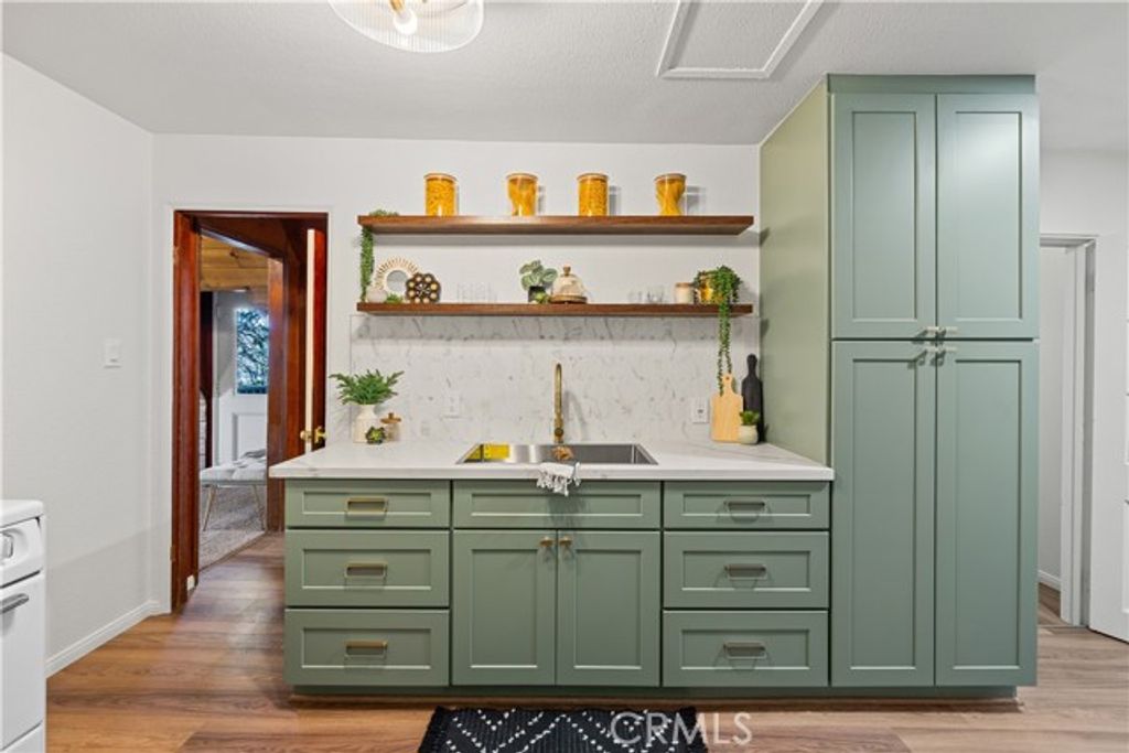 23825 Scenic, Crestline, CA 92325