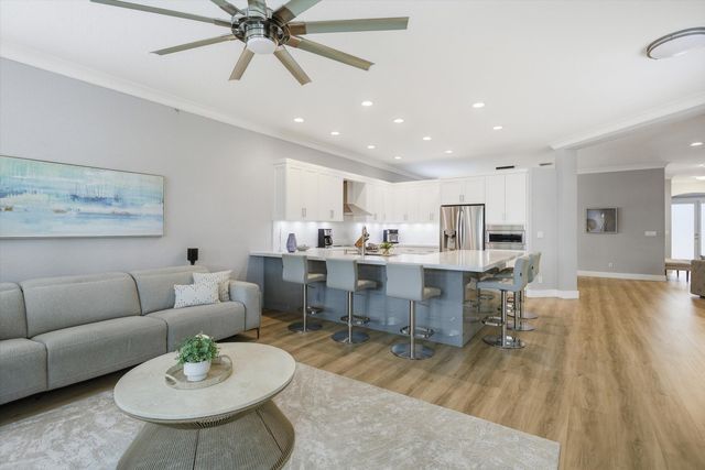 19518 S Whitewater Avenue, Weston, FL 33332