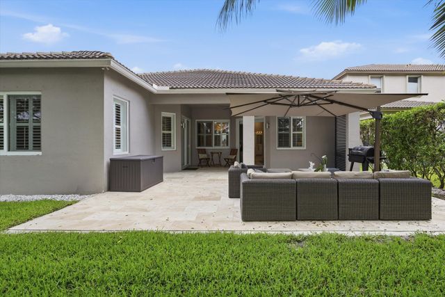 19518 S Whitewater Avenue, Weston, FL 33332