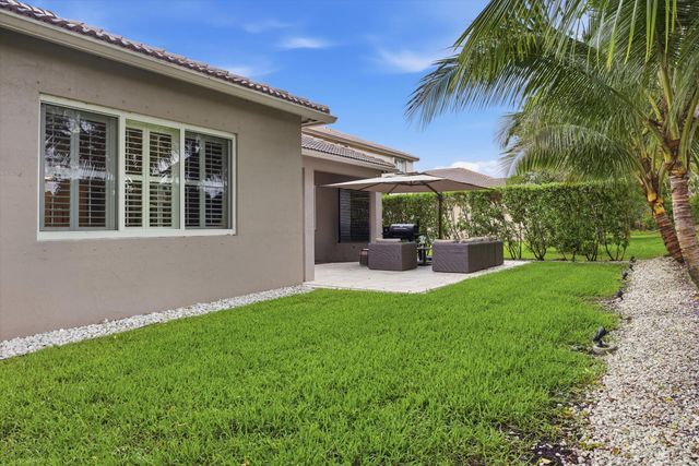 19518 S Whitewater Avenue, Weston, FL 33332