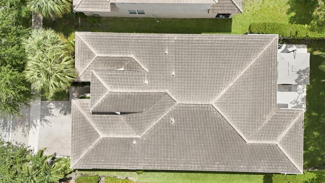 19518 S Whitewater Avenue, Weston, FL 33332