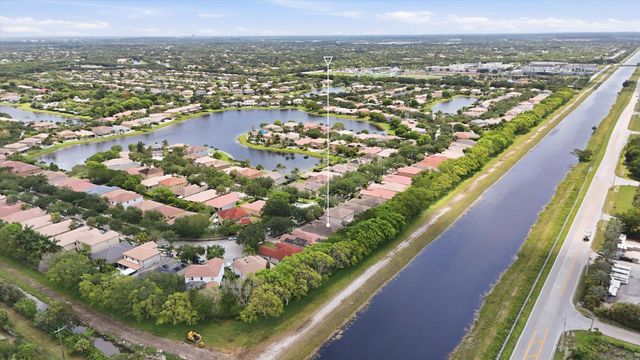 19518 S Whitewater Avenue, Weston, FL 33332