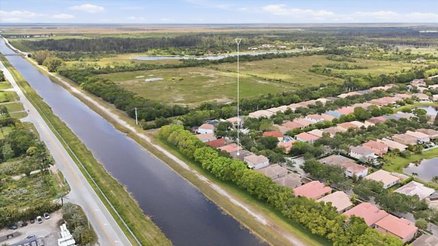 19518 S Whitewater Avenue, Weston, FL 33332