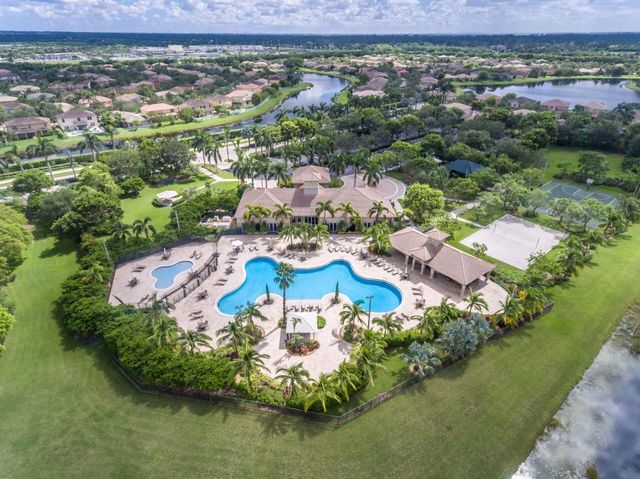 19518 S Whitewater Avenue, Weston, FL 33332