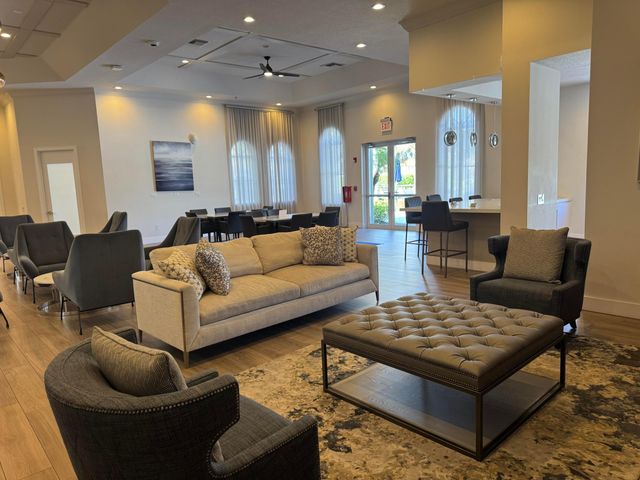 19518 S Whitewater Avenue, Weston, FL 33332