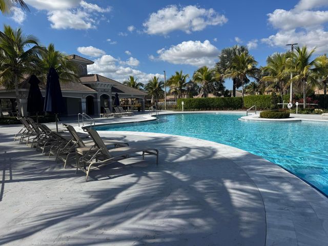 19518 S Whitewater Avenue, Weston, FL 33332
