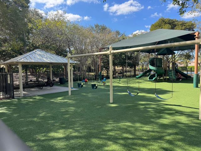 19518 S Whitewater Avenue, Weston, FL 33332