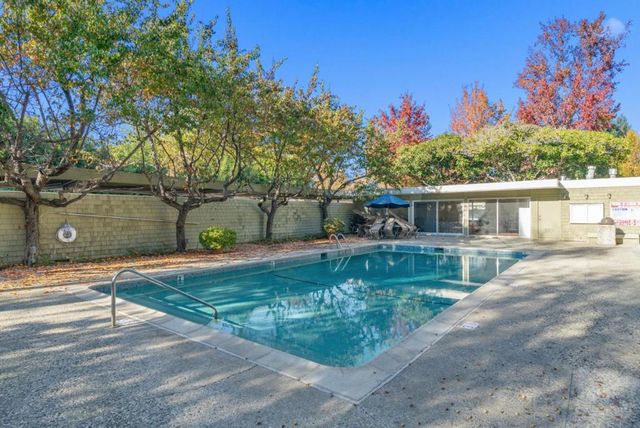 280 Easy Street 403, Mountain View, CA 94043