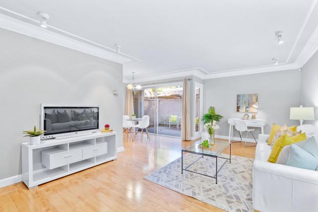 280 Easy Street 403, Mountain View, CA 94043